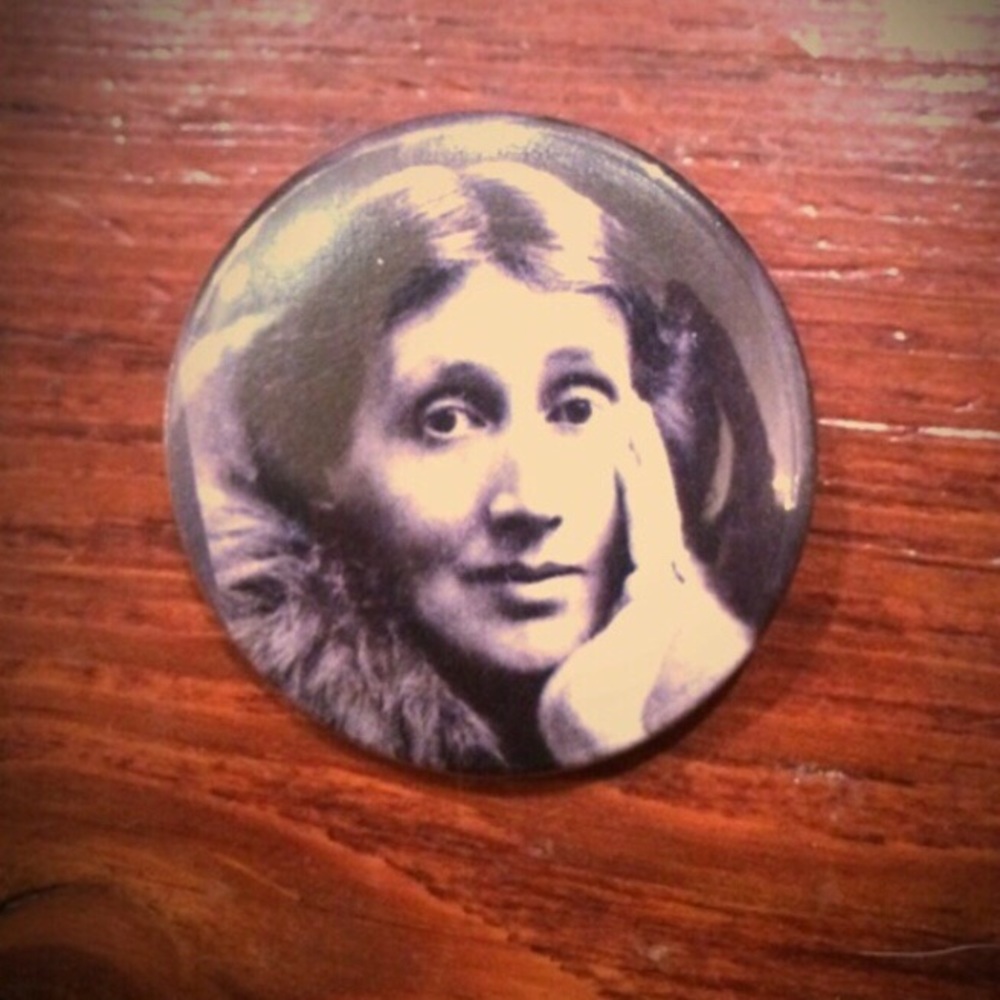 Virginia Woolf Button - Picture 2 of 2